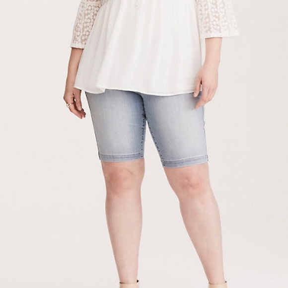 TORRID | 16 | Premium Stretch Denim Bermuda Shorts - Picture 2 of 9